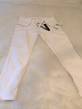 Guess White Skinny Jeans with Studded Pocket Trim
